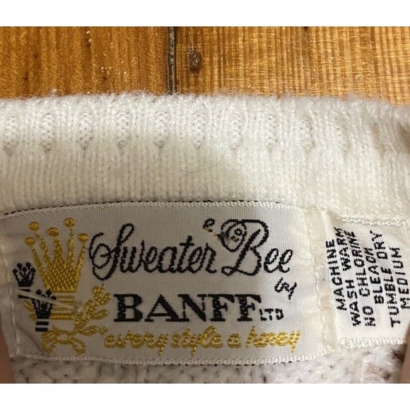 Vintage 70s Sweater Bee by Banff Womens Sz M Cardigan Button Up Sweater Diamond - Picture 3 of 6